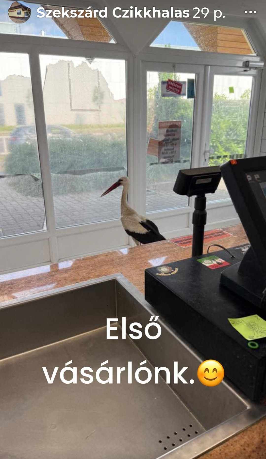 Leesett az állunk, erre a vásárlóra nem számítottunk Forrás: Facebook