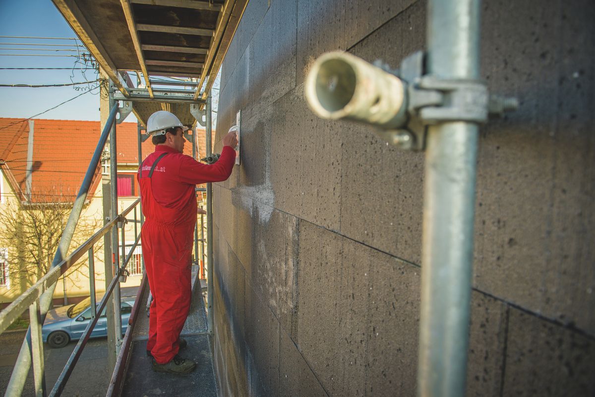 Családi házakat, társasházakat húzhatnak fel. Illusztráció: Németh András