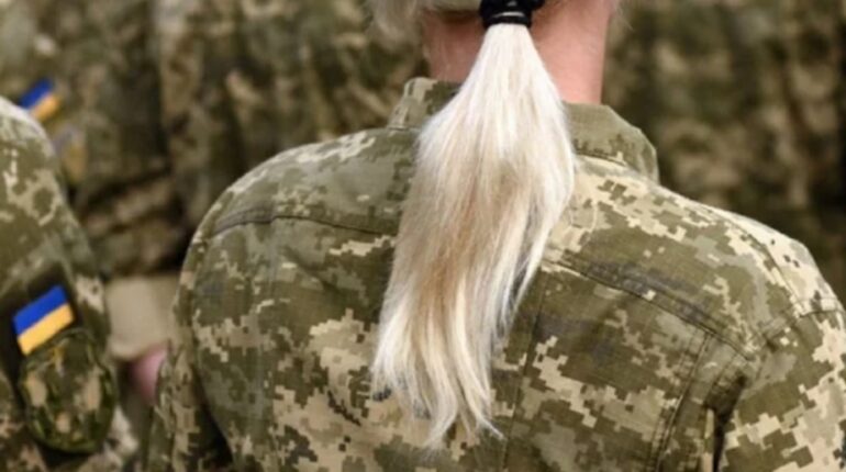 ... a nőknek joguk van szerződéses alapon csatlakozni a hadsereghez...