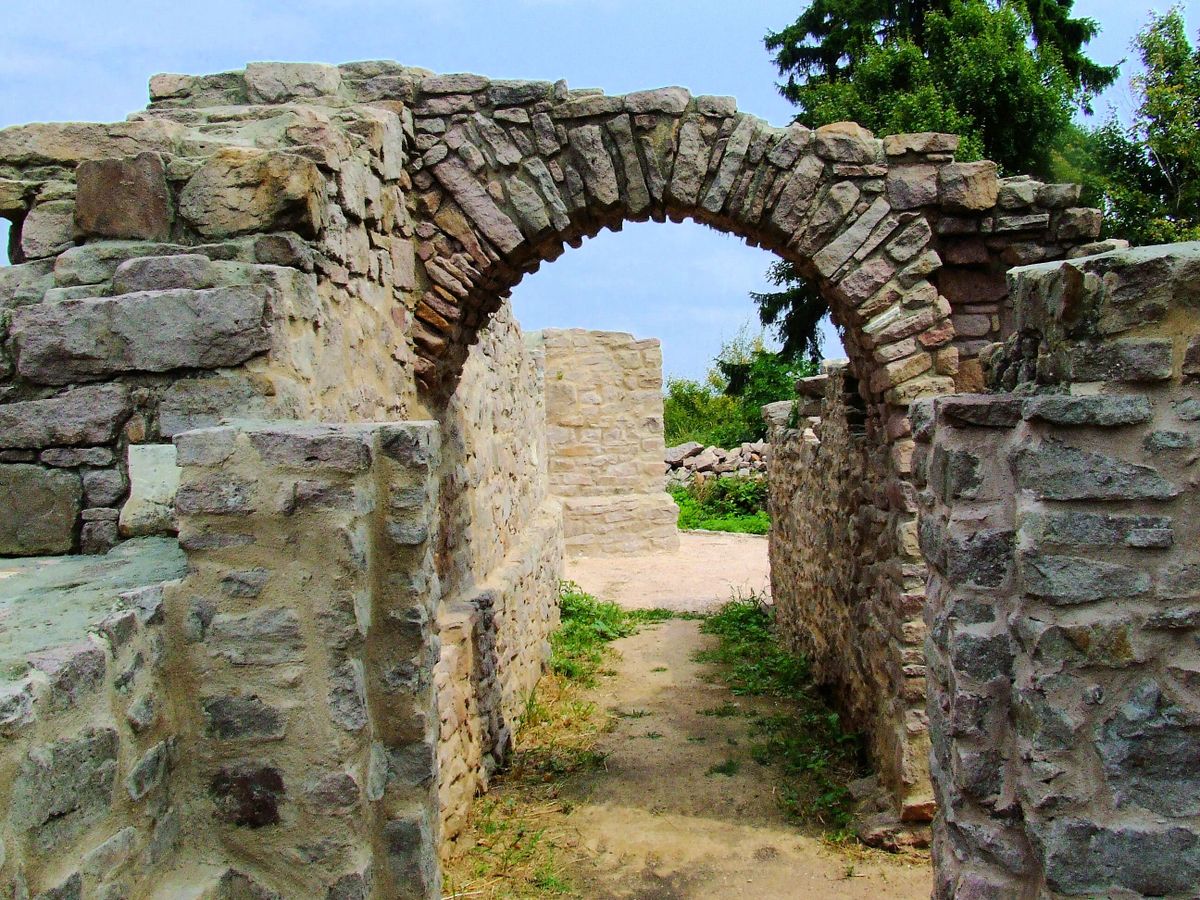 Idén ünnepli 800 éves jubileumát a jakab-hegyi kolostor