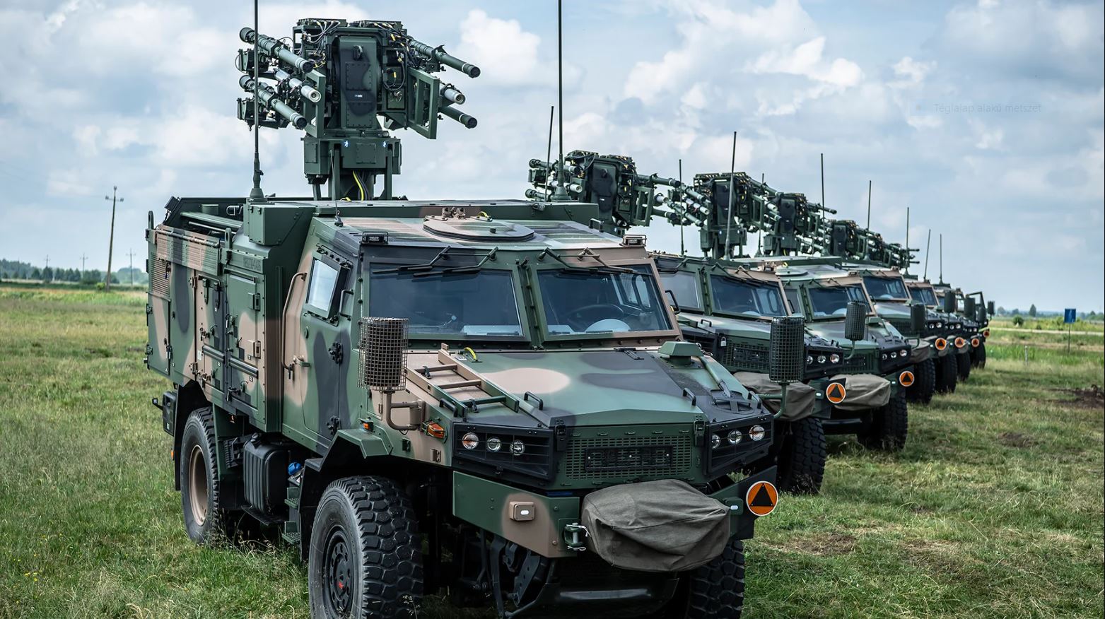 A lengyelországi vajdaságban, az ukrán határ közelében elhagyott légvédelmi ütegeket találtak, amelyek egy magáncég tulajdonában vannak, és feltehetően az ukrán hadseregnek szánták. – írja a Hromadske.ua.