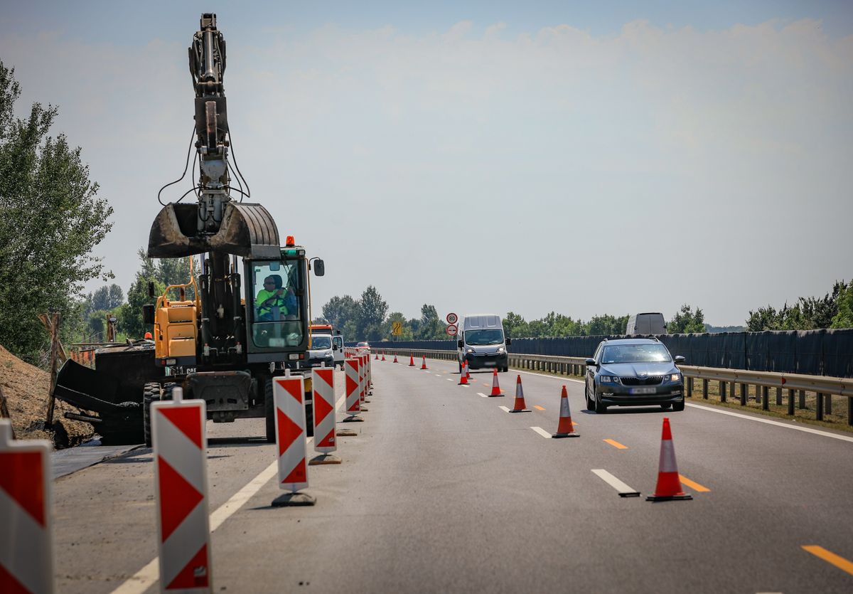 Az M7-es autópályán Budapest felé lezárták a 45-ös km-nél lévő Velence csomópontot Fotóillusztráció: Kovács Péter