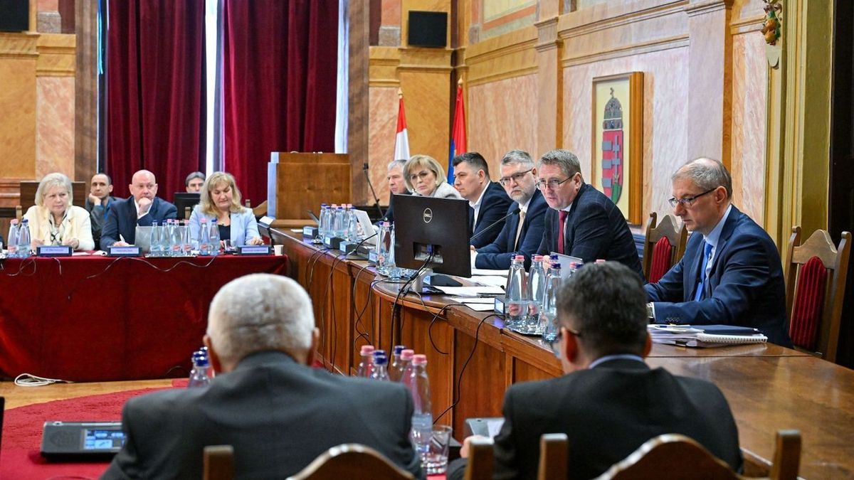 Parkolás, üres lakások és átszervezés lesz a téma Forrás: Huszár Márk/heol.hu