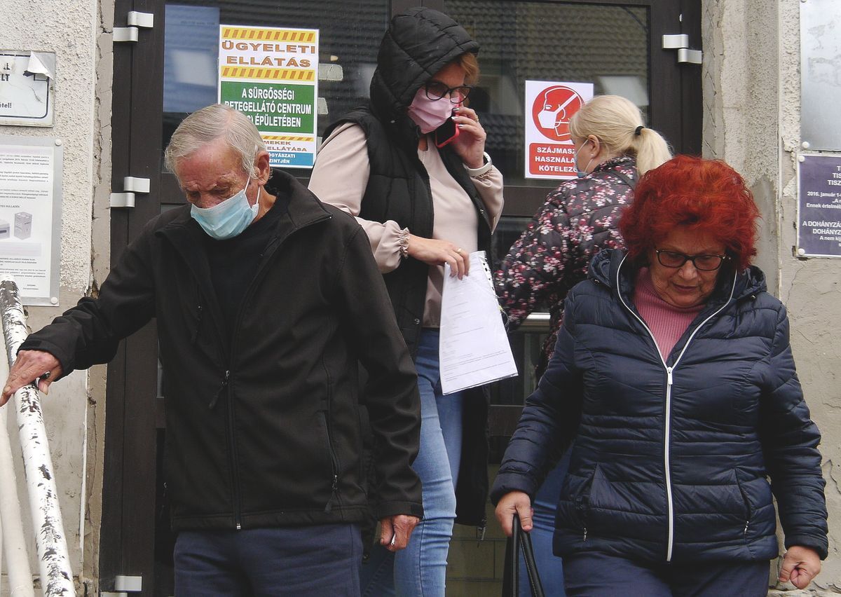 Nem jár táppénz többek között a betegszabadság lejártát követő szabadnapra, heti pihenőnapra és munkaszüneti napra.