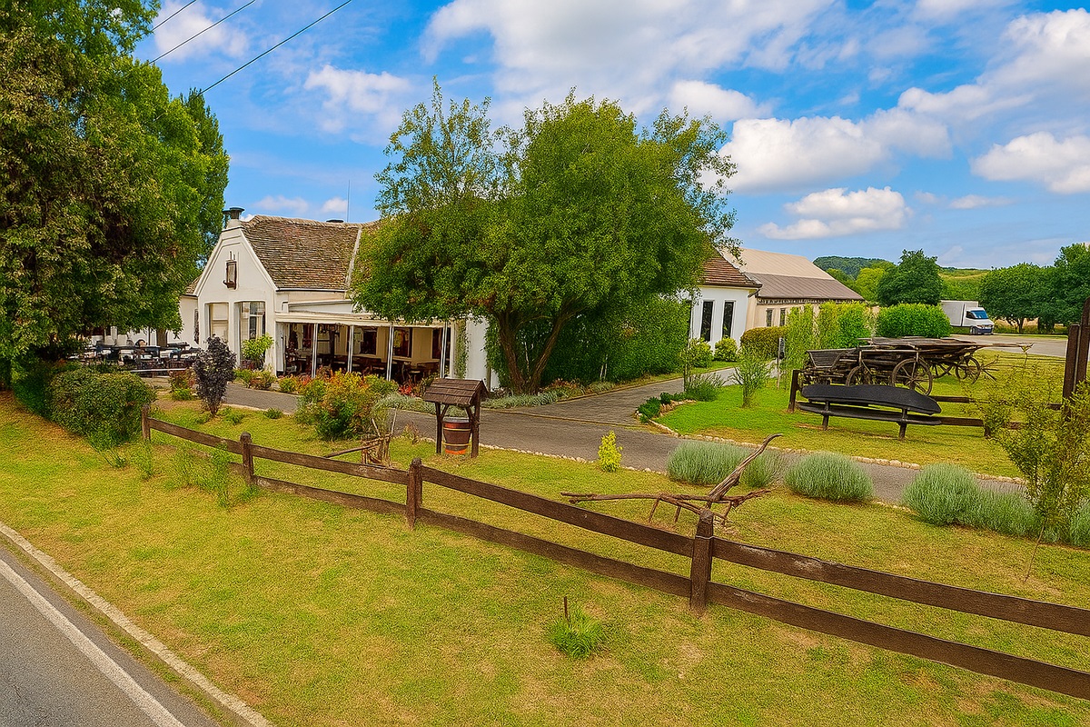 Bizonytalanná vált a Tenkes Csárda jövője. Forrás: Google Maps