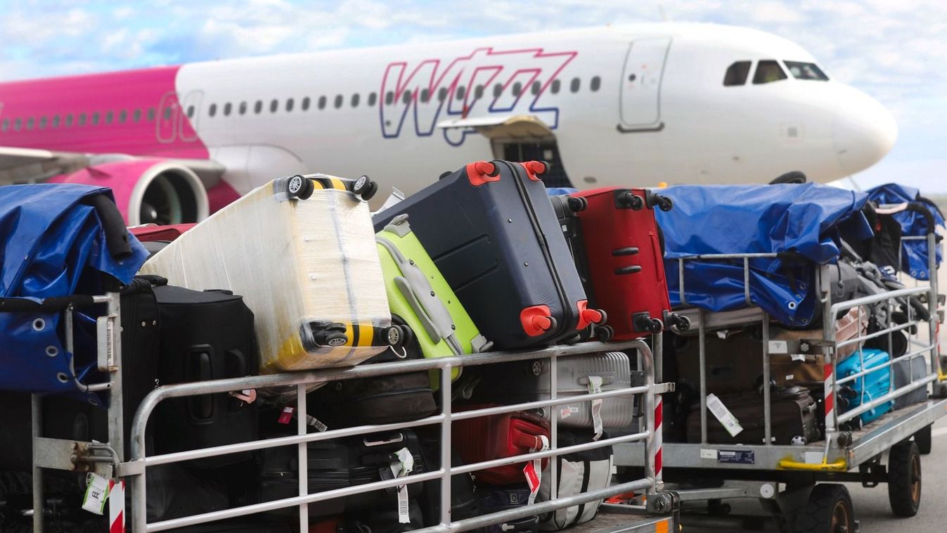 Újabb hét tárgyat tiltanak ki a repülőről Fotó: Kallus György