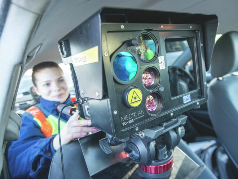 Brutális összeggel lógnak a gyorshajtók - előbb-utóbb fizetnek a száguldozók