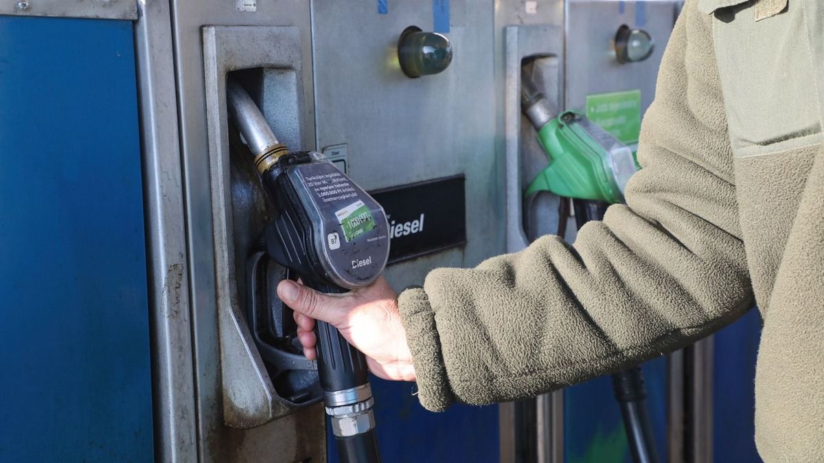 Július 1-től változás az üzemanyagárakban Forrás: MW