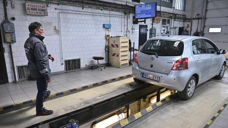 Olyan hibák miatt is megbukhat a műszaki vizsgán az autó, amelyek elsőre jelentéktelennek tűnnek Fotó: Gál Gábor/Heol.hu