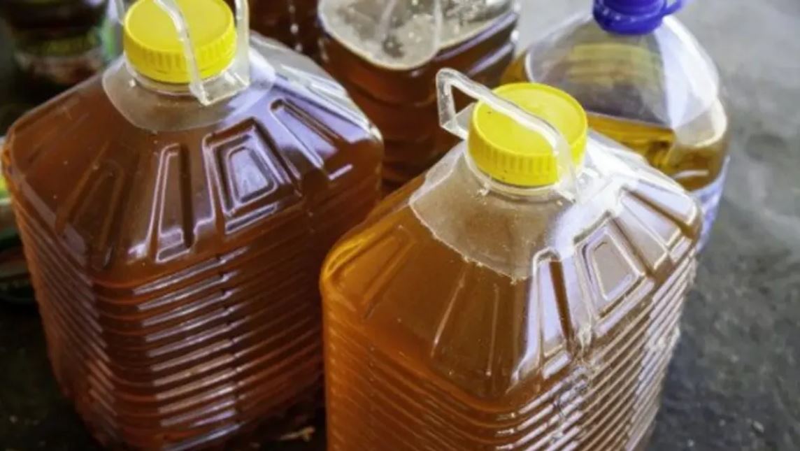 A razzia során pancsolt olivaolajra vadászik a hatóság Forrás: MW archívum