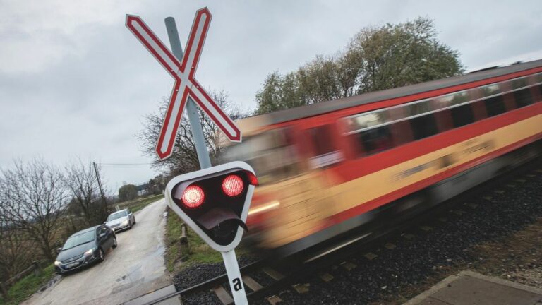 Vasúti átjárókat zárt le a közútkezelő Forrás: MW archívum