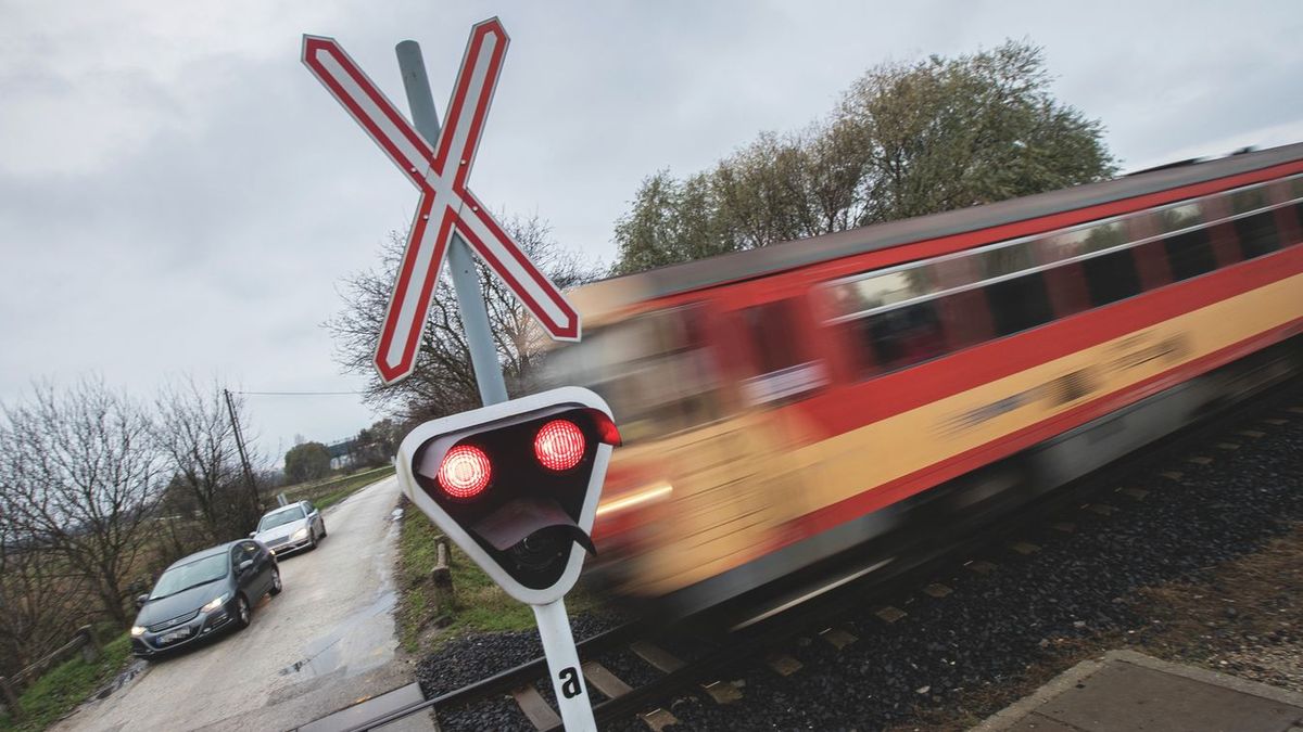 Vasúti átjárókat zárt le a közútkezelő Forrás: MW archívum