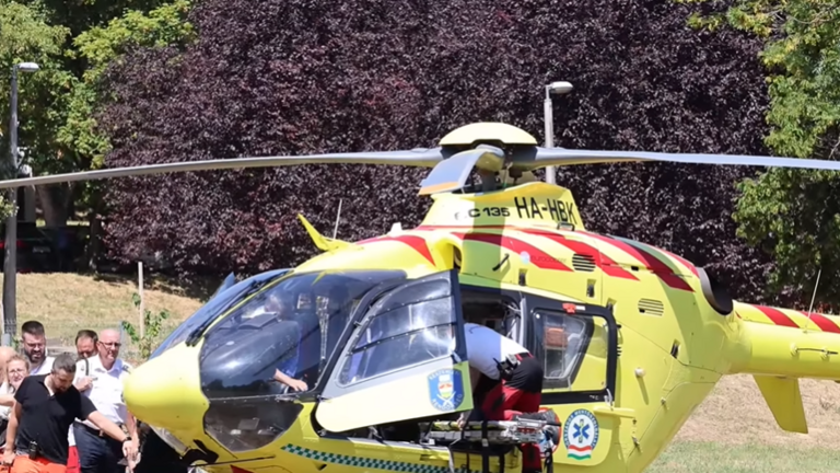 Leállt a szíve egy szekszárdi kislánynak, mentőhelikopterrel érkezett a segítség
