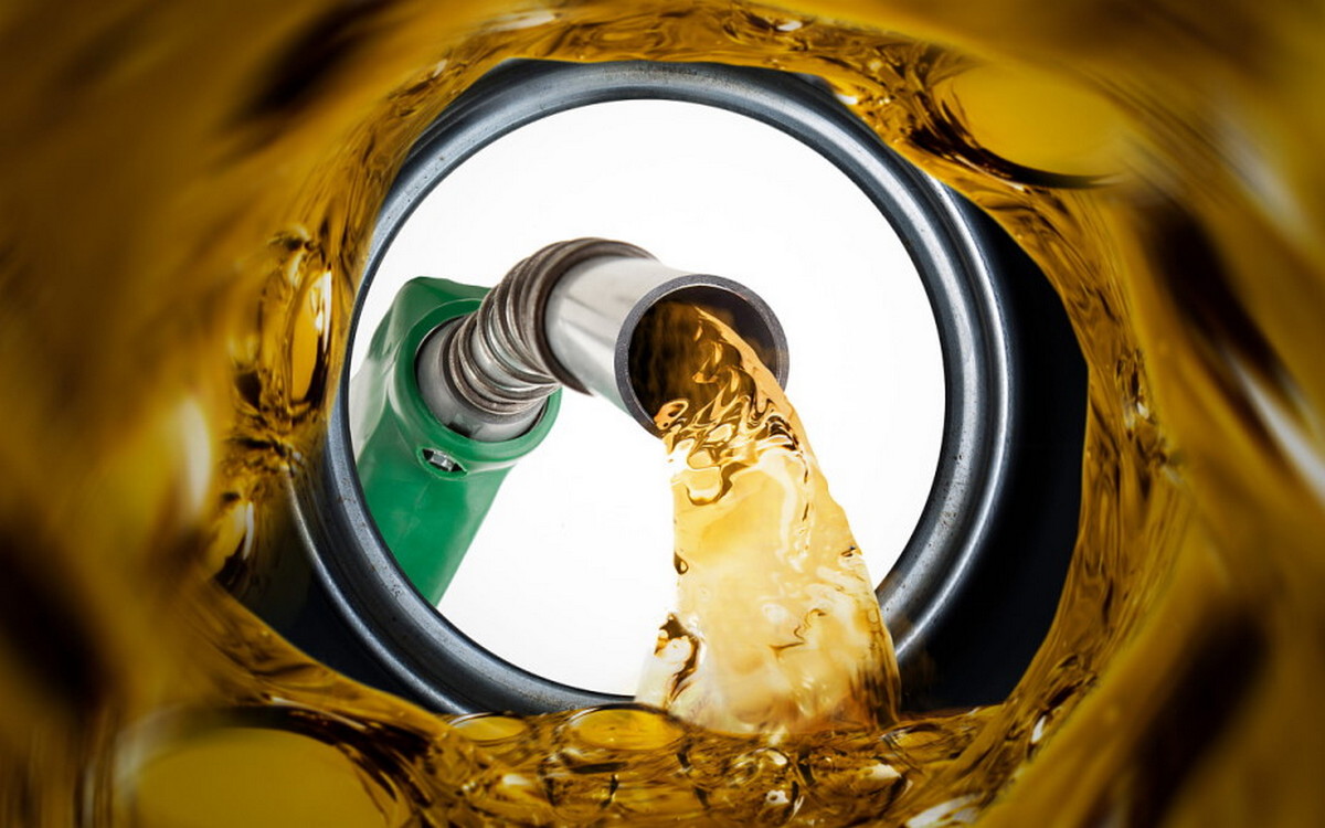 "...július folyamán átlagosan napi 2,7 ezer tonna Indiából származó dízelolaj érkezett folyami úton..."