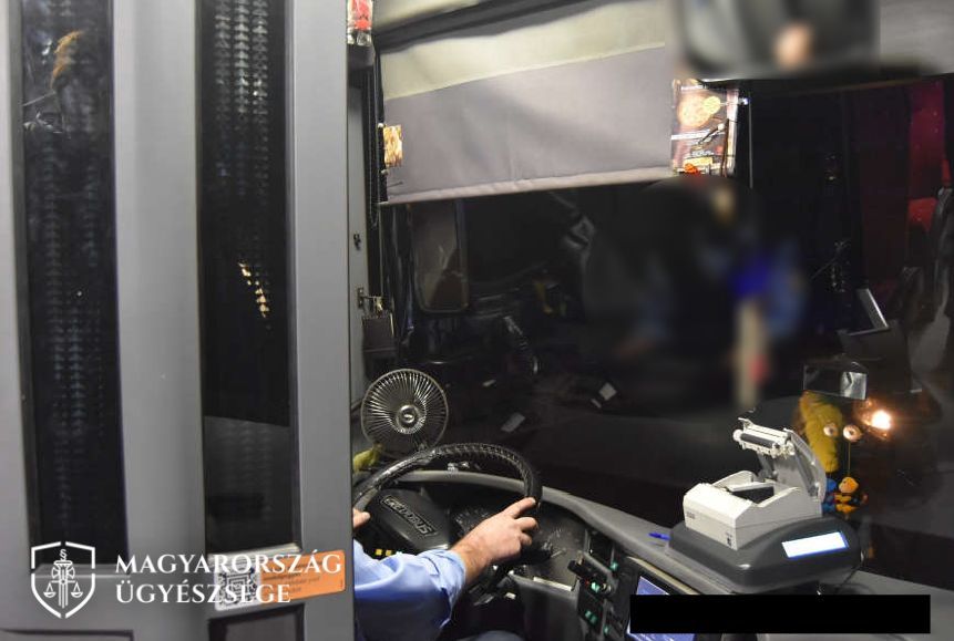 A buszsofőr végül megállította a járatot