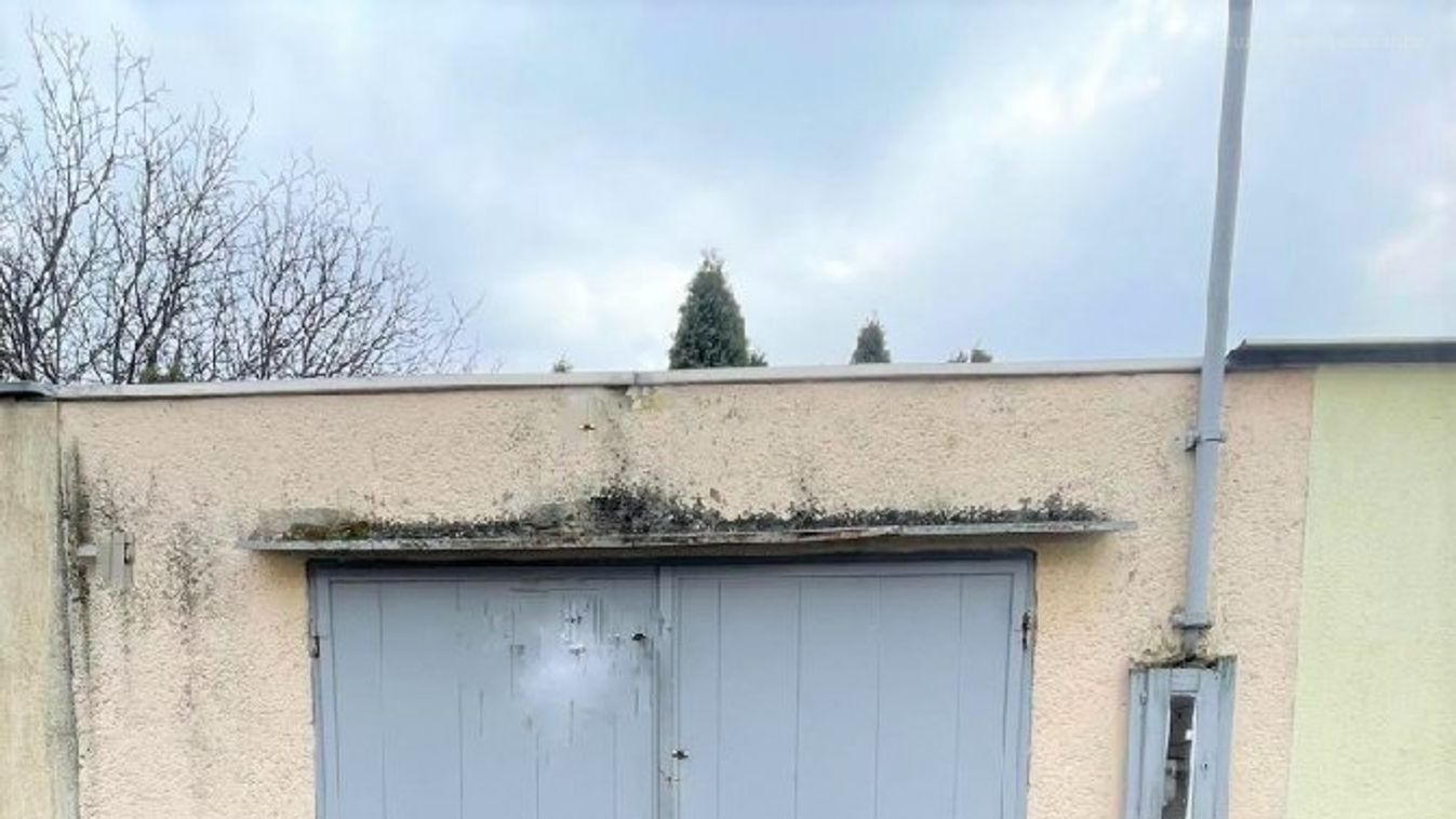 Az uránvárosi eladó garázsért 8,5 millió forintot kér a tulajdonosa Pécsen Forrás: Ingatlanbazár Fotó: ingatlanbazar.hu