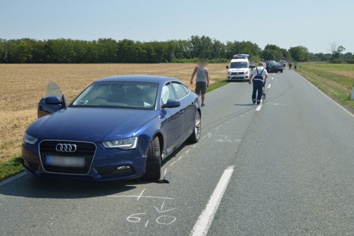 A két autó érintőlegesen ütközött Fotó: Vezess.hu