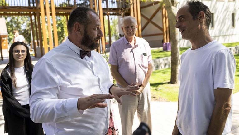 Szégyellje magát az, aki pénzt küld az ukránoknak!