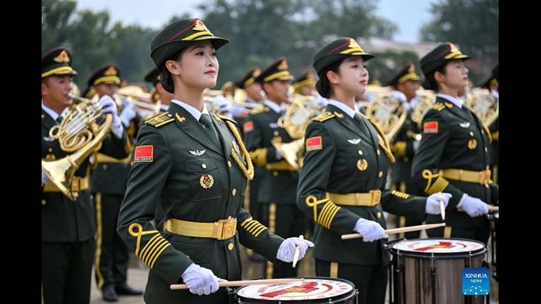 Szeptember 3 – Díszszemle Pekingben