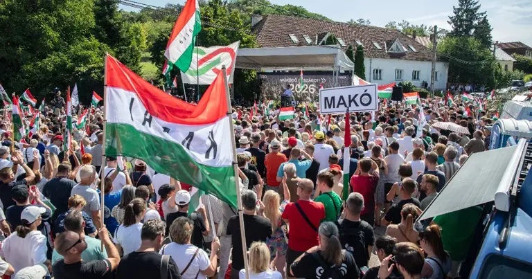 Csoportos garázdaság miatt indult eljárás, miután akasztásról beszéltek Kötcsén