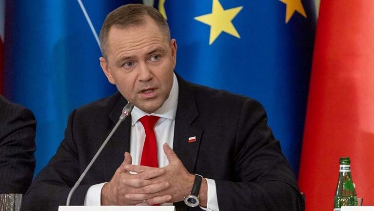 A lengyelek atombombát akarnak