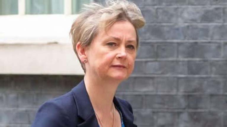 Az angolok háborúzni akarnak a mi számlánkra