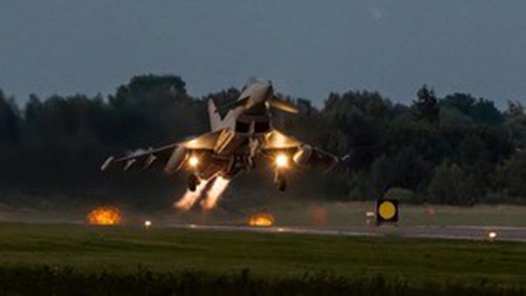 Az angolok keverik a szuarét