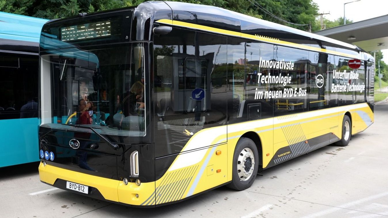 A blade típusú elektromos autóbuszok suhannak majd Kaposvár utcáin. Fotó: Muzslay Péter