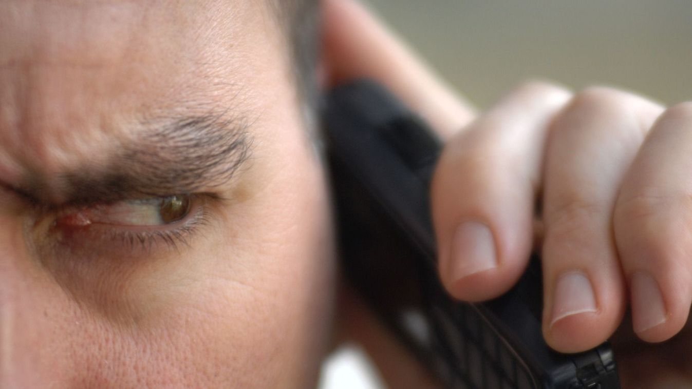 Telefonos zaklatás, átverési kísérlet majd fenyegetés. Forrás: MW