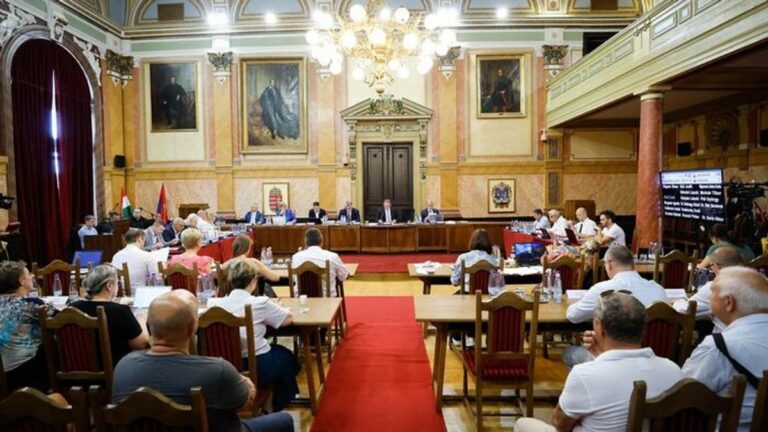 Arról is döntenek, hogy mobil jégpálya létesüljön-e Egerben Fotó: Huszár Márk/heol.hu