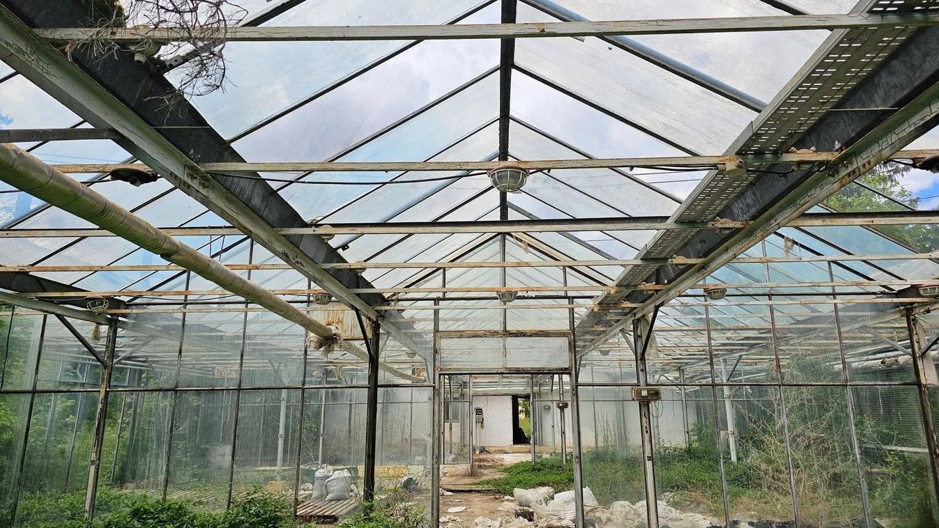 Yvette Urbex készített videót és fotókat a helyről, ami egykor a Kaposvári Egyetemhez tartozott és az agrárkutatások bázisa volt.