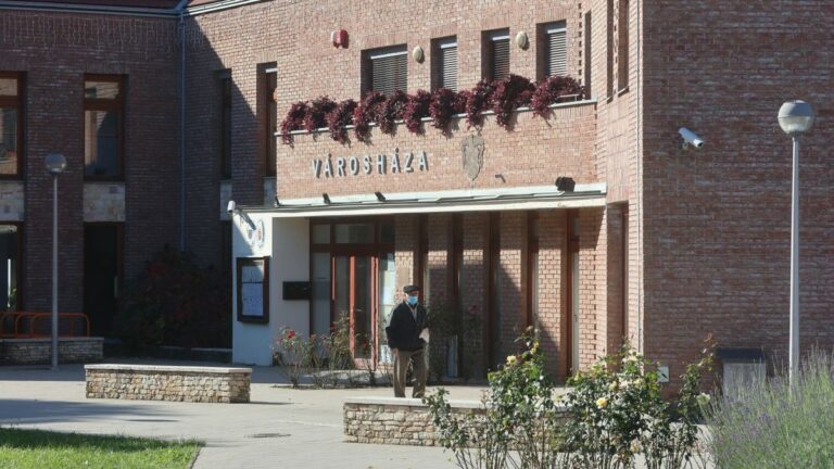 Kozármisleny: két újabb feljelentést tesz a városvezetés.