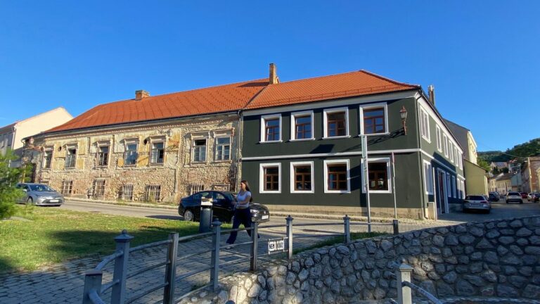 Egy pécsi érték megúszta a teljes pusztulást az Ágoston téren - Fotó: B. M.