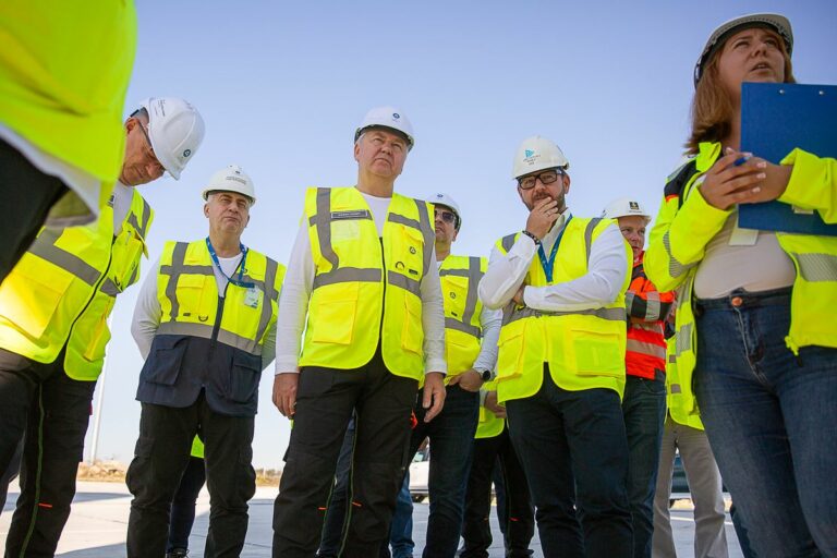 Bejárást tartottak az első betonöntés előtt Fotó: Paks II. Zrt Szucs Jozsef / Forrás: Facebook