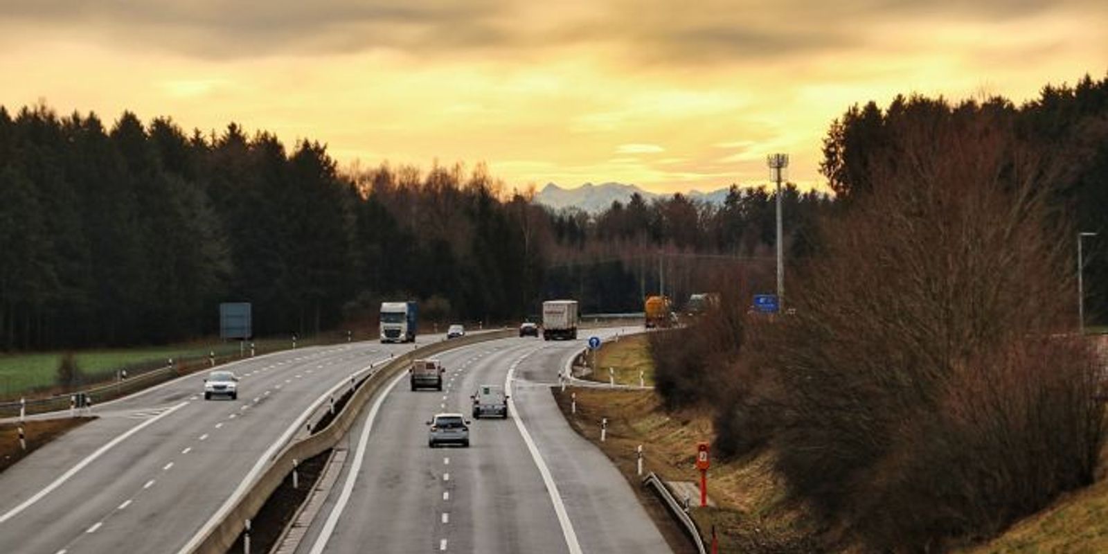 "A magyarországi autópálya-szakaszt (M6) a horvát határig már tavaly befejezték."