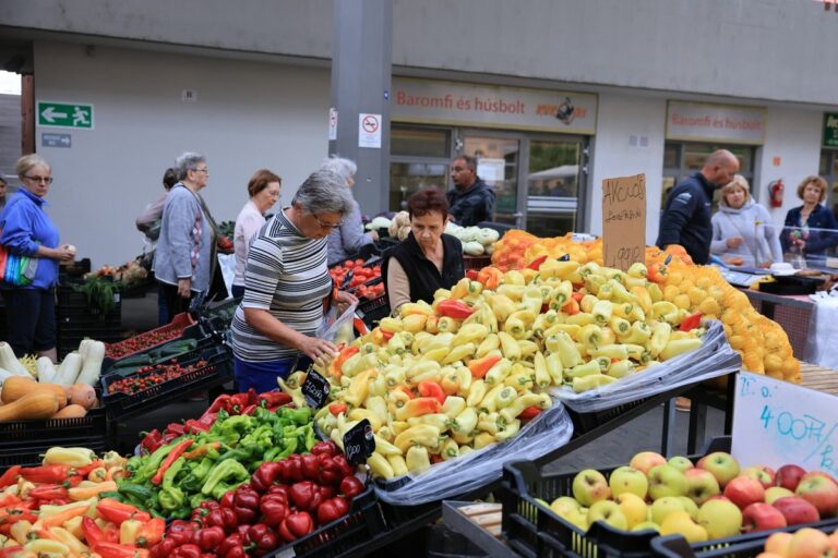 A paprika volt az egyik sláger a szerdai szekszárdi piacon Fotó: Makovics Kornél / Forrás: Tolnai Népújság