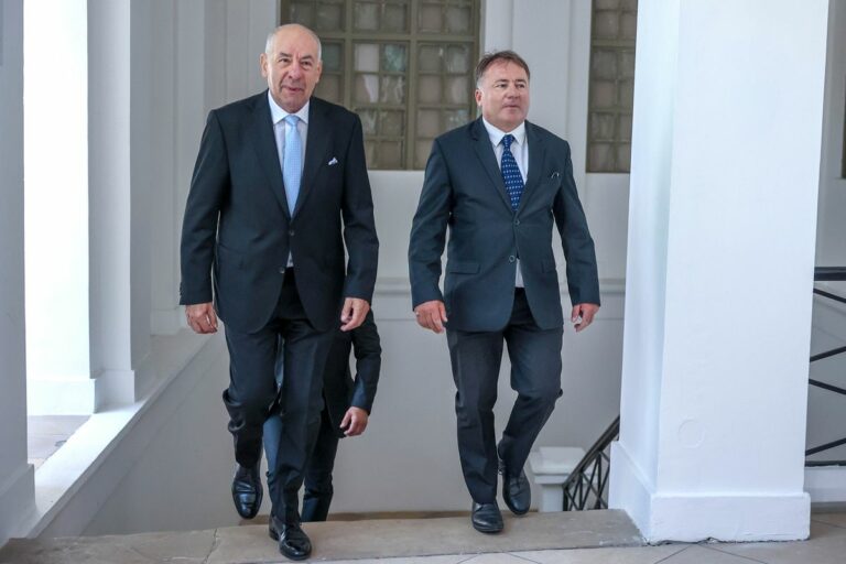 Dr. Sulyok Tamás köztársasági elnököt dr. Szabó Tamás, a Szekszárdi Ügyvédi Kamara elnöke fogadta Szekszárdon (Fotó: Mártonfai Dénes) Fotó: Denes Martonfai