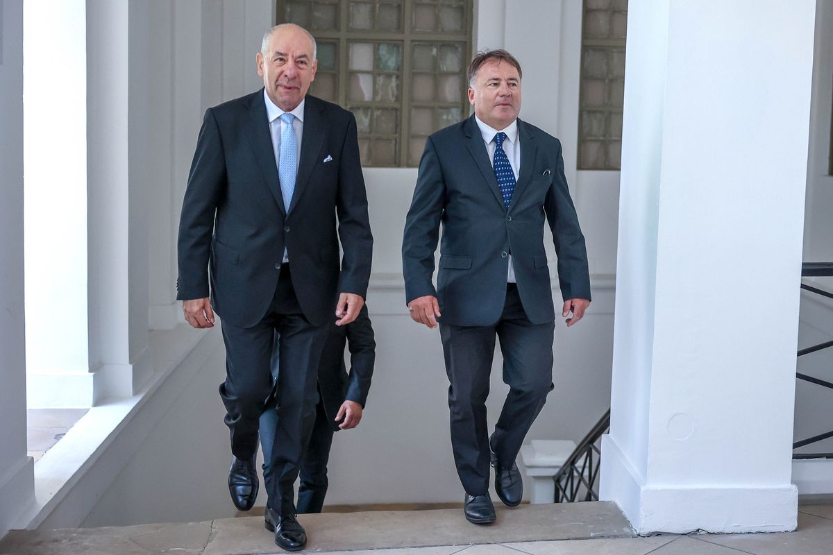 Dr. Sulyok Tamás köztársasági elnököt dr. Szabó Tamás, a Szekszárdi Ügyvédi Kamara elnöke fogadta Szekszárdon (Fotó: Mártonfai Dénes) Fotó: Denes Martonfai