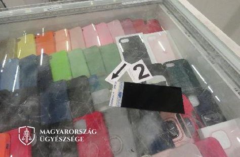 Mobiltelefonokat is lopott a rolleres tolvaj Fotó: Magyarország Ügyészsége