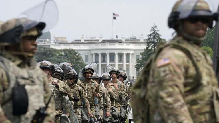 Valami bűzlik Amerikában