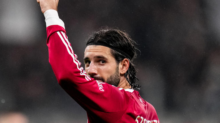 A kupakiesés ellenére jó hír is várta Szoboszlait az Anfielden