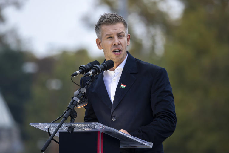 Magyar Péter feldobta a labdát a kis pártoknak, azok meg a maguk módján le is ütötték