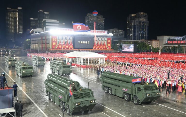 Phenjan erősek vagyunk, nem félünk a nyugattól!