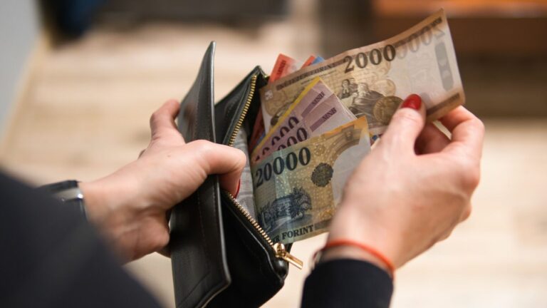 A szolgálati idő hossza jelentős hatással van a nyugdíj összegére Fotó: Shutterstock