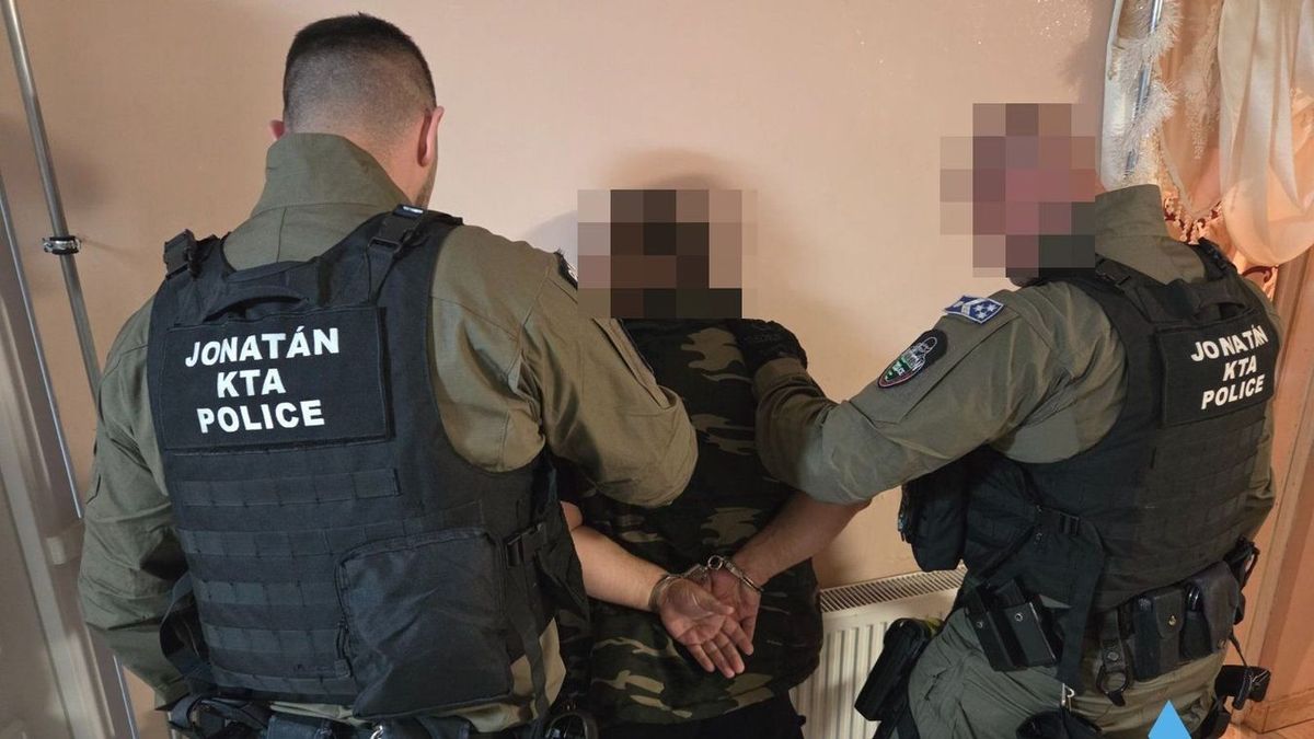 Hatalmas sikereket értek el a magyar hatóságok, rengeteg kábítószert foglaltak le, és rengeteg drogkereskedőt kapcsoltak le. Forrás: police.hu