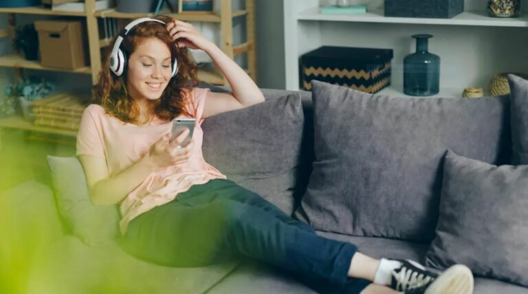 Október 1-től megszűnt a Digi, cserélni kell a SIM-kártyát is Forrás: Vitaly Gariev / Unsplash