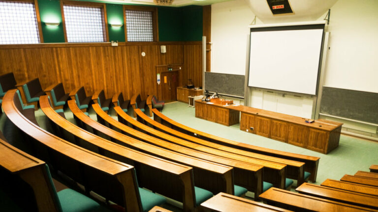 191 egyetem – kevesebb mint 100 felvételiző