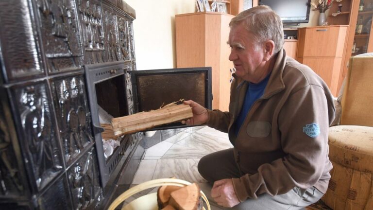 A fűtési szezonban nagyon fontos, hogy betartsuk a fűtésre vonatkozó szabáyokat Fotó: Bujdos Tibor