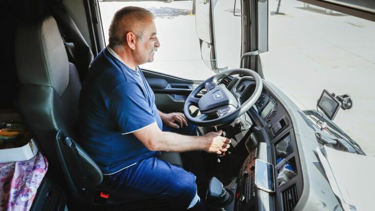 Az újrahasznosított hulladékból ezúttal kormány kerék is lehet Fotó: Szendi Péter