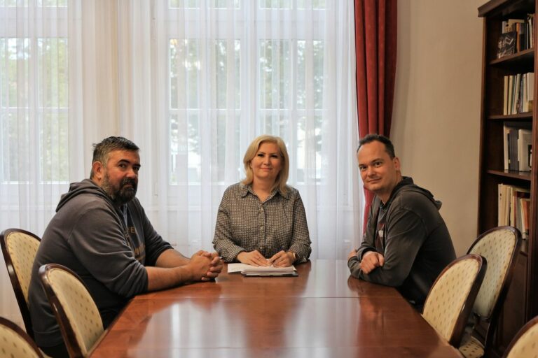 ELTE és rendőrség: kézzelfogható eredmények Szombathelyen Fotó: Kleinhappel Miklos / Forrás: Facebook/